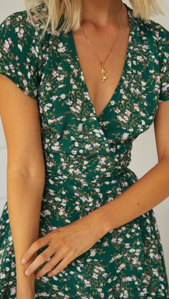 Spring Women Clothing Simple Short V neck Printed Lace up Dress - Roses